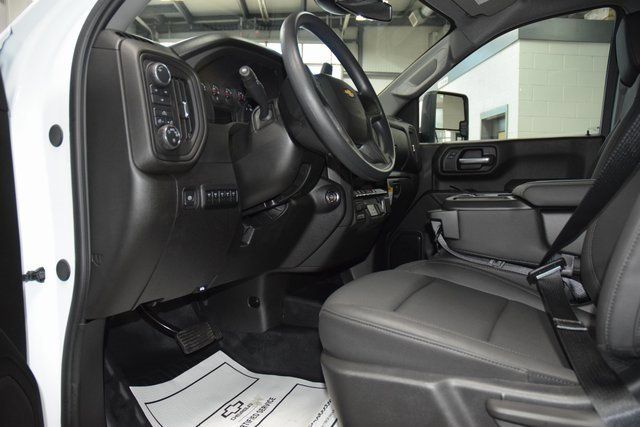 2025 Chevrolet Silverado 3500 HD Chassis Cab Work Truck - 22932528 - 33