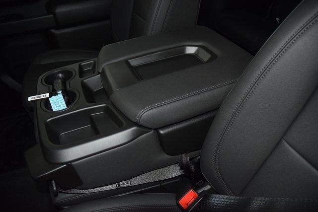 2025 Chevrolet Silverado 3500 HD Chassis Cab Work Truck - 22932528 - 34