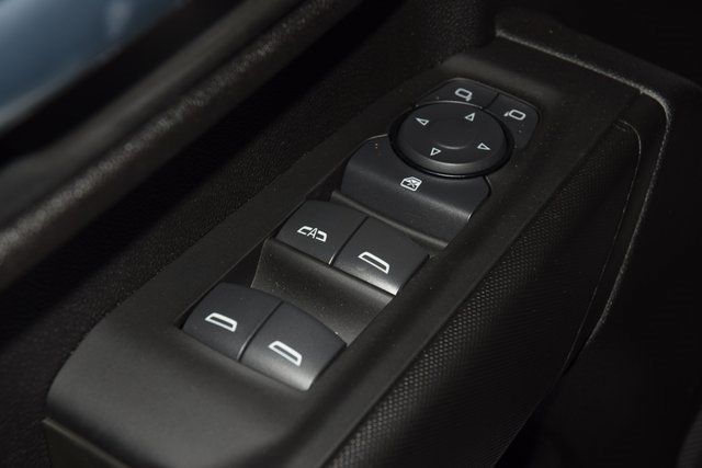 2025 Chevrolet Silverado 3500 HD Chassis Cab Work Truck - 22932528 - 39