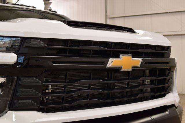 2025 Chevrolet Silverado 3500 HD Chassis Cab Work Truck - 22932528 - 4