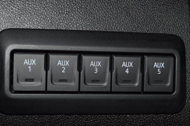 2025 Chevrolet Silverado 3500 HD Chassis Cab Work Truck - 22937864 - 31