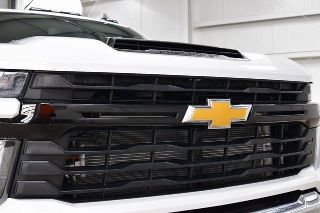 2025 Chevrolet Silverado 3500 HD Chassis Cab Work Truck - 22938436 - 4
