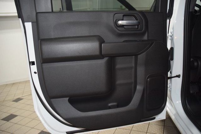 2025 Chevrolet Silverado 3500 HD Chassis Cab Work Truck - 22949685 - 32