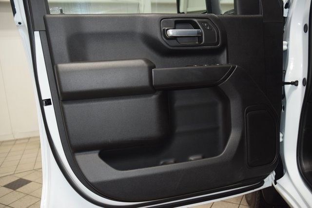 2025 Chevrolet Silverado 3500 HD Chassis Cab Work Truck - 22949685 - 34