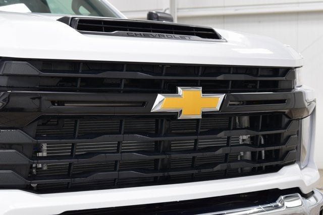 2025 Chevrolet Silverado 3500 HD Chassis Cab Work Truck - 22949685 - 4