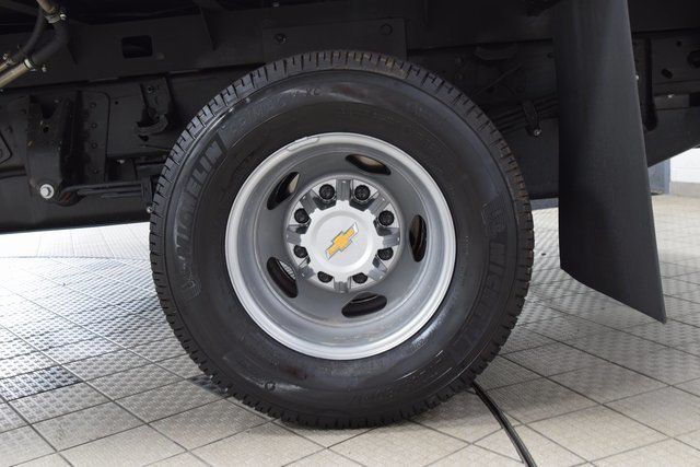 2025 Chevrolet Silverado 3500 HD Chassis Cab Work Truck - 22950595 - 17