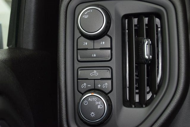 2025 Chevrolet Silverado 3500 HD Chassis Cab Work Truck - 22956961 - 38