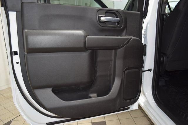 2025 Chevrolet Silverado 3500 HD Chassis Cab Work Truck - 22966004 - 38