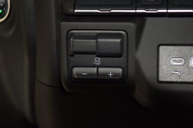 2025 Chevrolet Silverado 3500 HD Chassis Cab Work Truck - 22975762 - 24