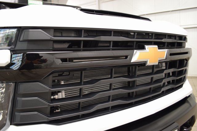 2025 Chevrolet Silverado 3500 HD Chassis Cab Work Truck - 22975763 - 4