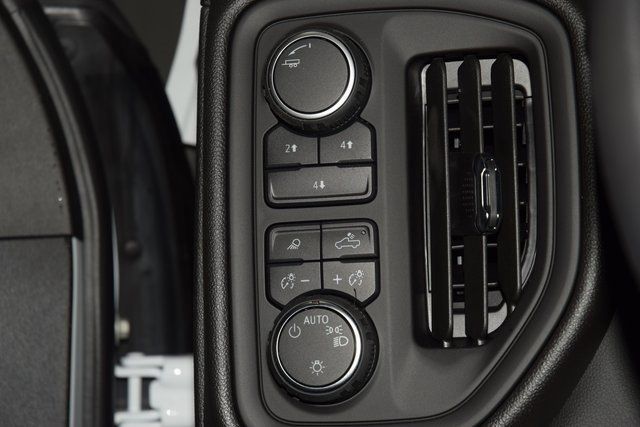 2025 Chevrolet Silverado 3500 HD Chassis Cab Work Truck - 22975765 - 25