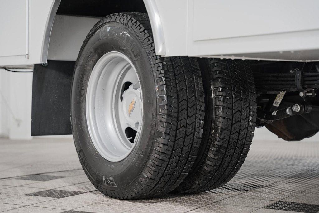 2025 Chevrolet Silverado 3500 HD Chassis Cab Work Truck - 22975766 - 15