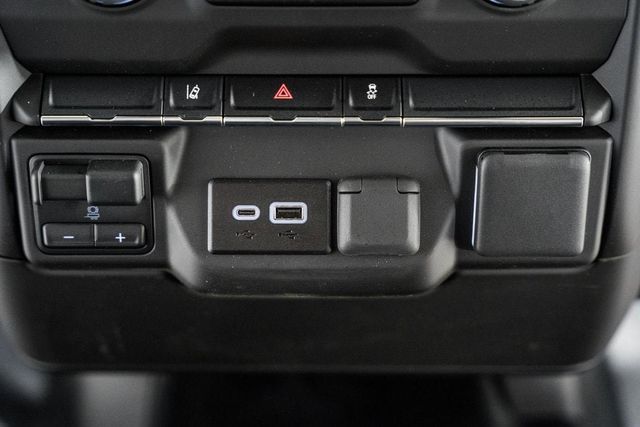 2025 Chevrolet Silverado 3500 HD Chassis Cab Work Truck - 22975766 - 24