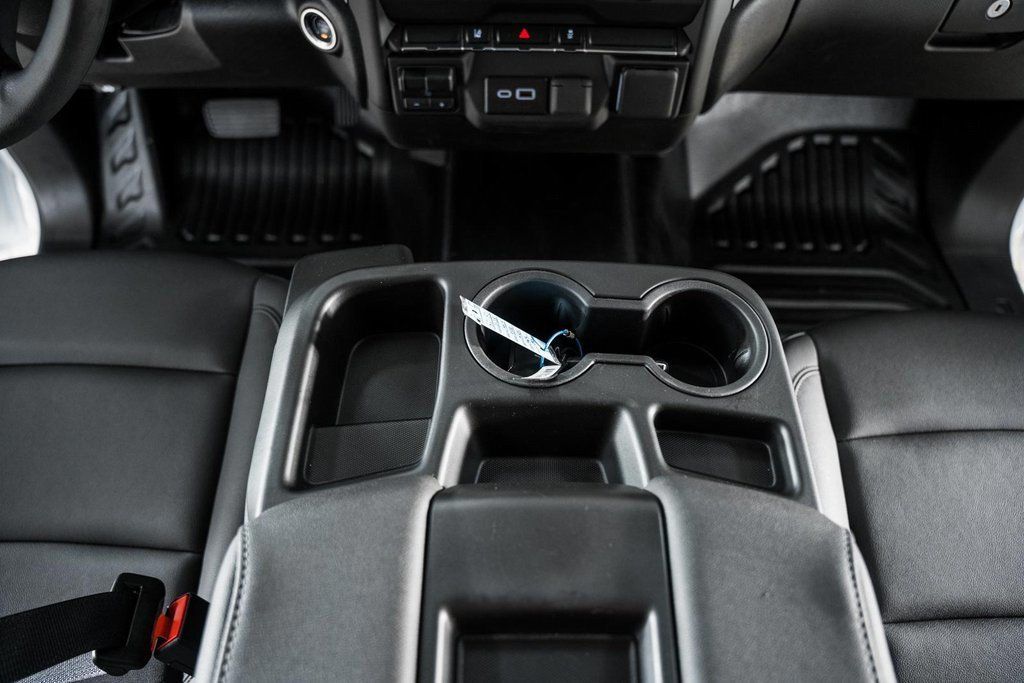 2025 Chevrolet Silverado 3500 HD Chassis Cab Work Truck - 22975766 - 29