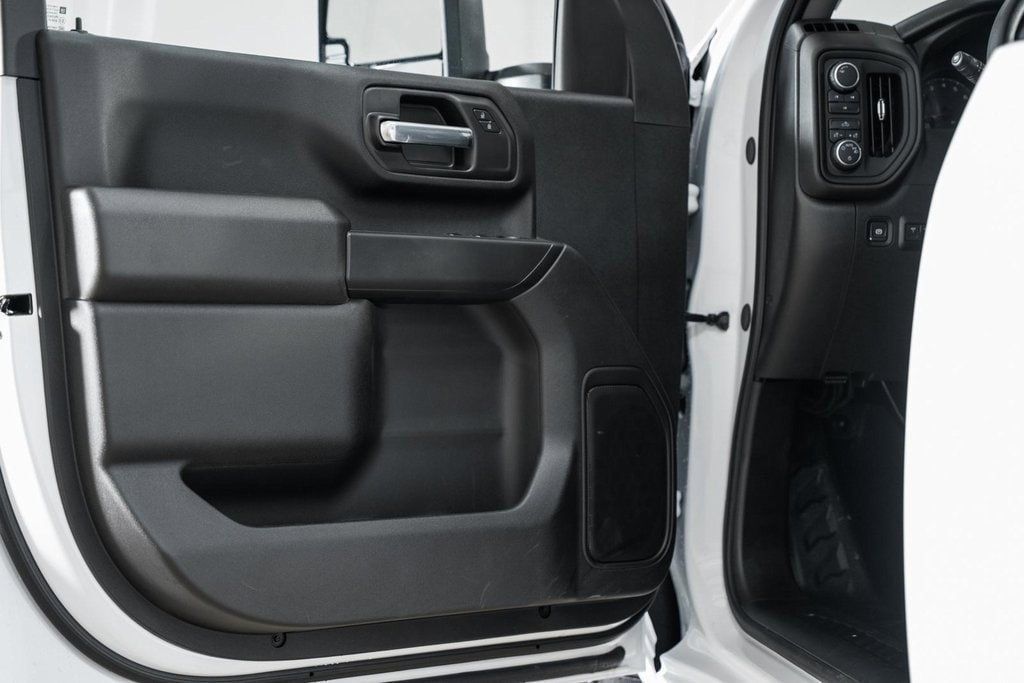 2025 Chevrolet Silverado 3500 HD Chassis Cab Work Truck - 22975766 - 34