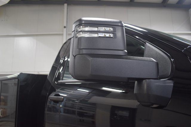 2025 Chevrolet Silverado 3500 HD Chassis Cab Work Truck - 22979960 - 17