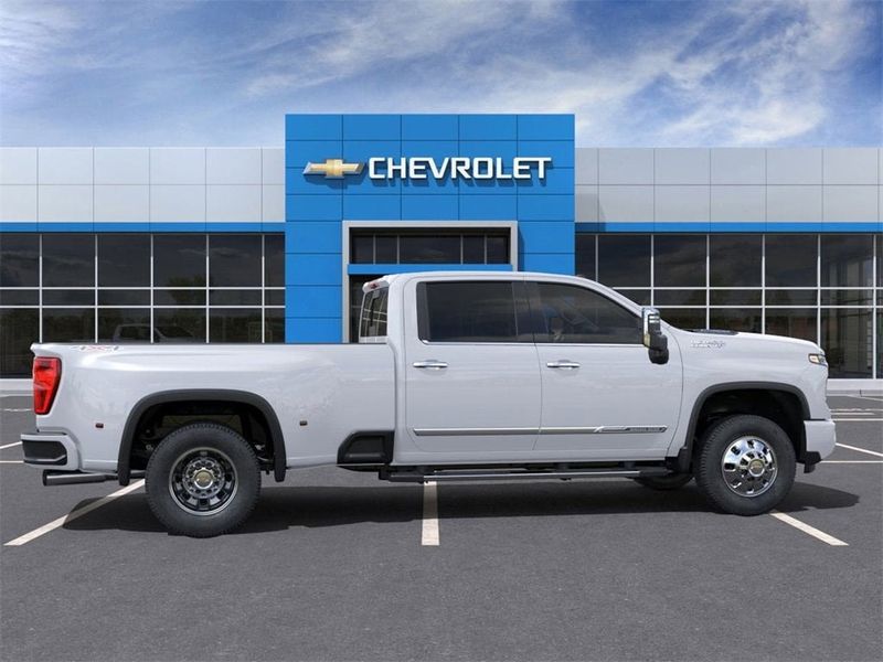 2025 Chevrolet Silverado 3500HD 4WD Crew Cab 172" High Country - 22707313 - 28