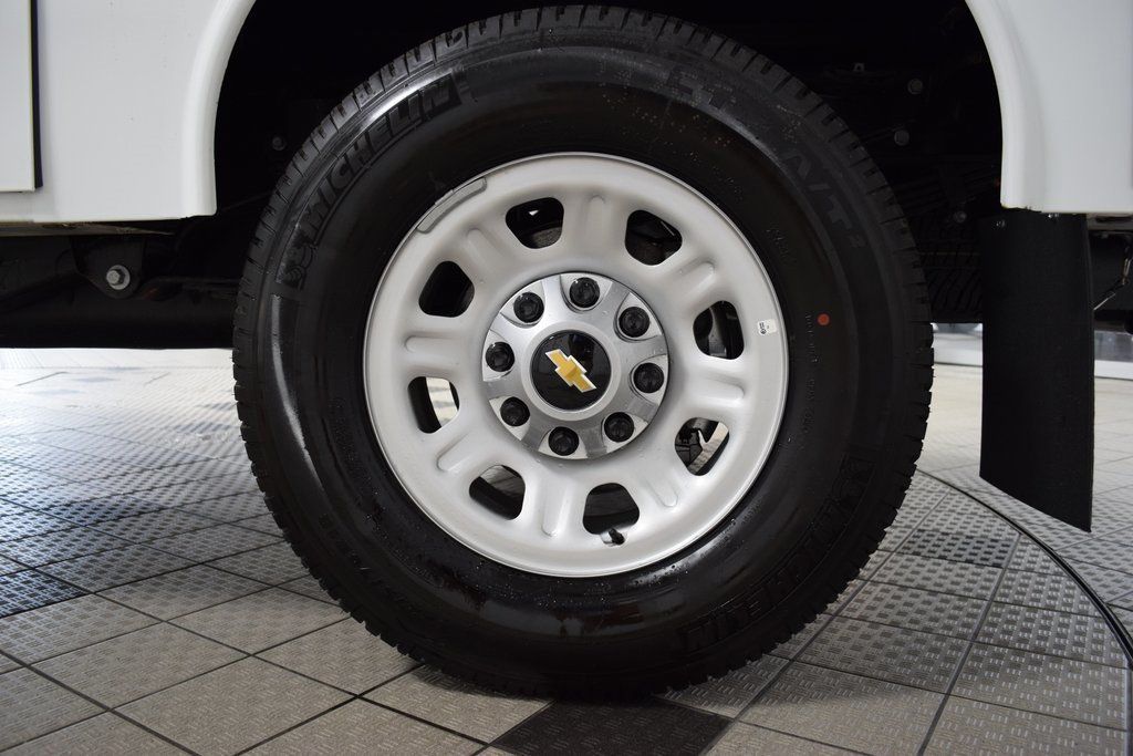 2025 Chevrolet Silverado 3500HD 4WD Double Cab 162" Work Truck - 22868313 - 25