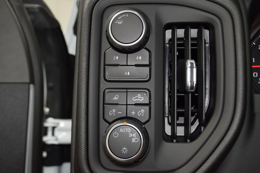 2025 Chevrolet Silverado 3500HD 4WD Double Cab 162" Work Truck - 22868314 - 35