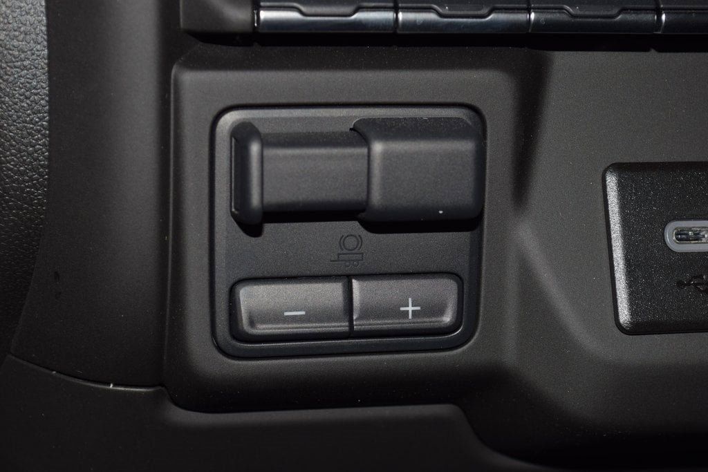 2025 Chevrolet Silverado 3500HD 4WD Double Cab 162" Work Truck - 22868315 - 32