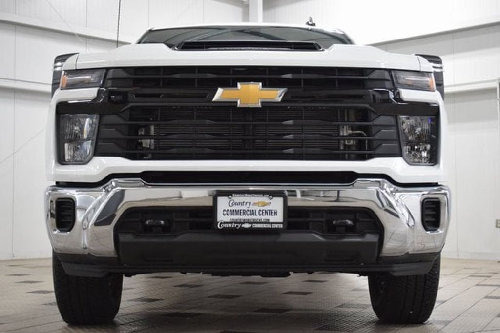 2025 Chevrolet Silverado 3500HD Work Truck photo 2