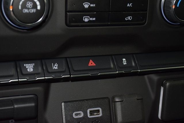 2025 Chevrolet Silverado 3500HD 4WD Double Cab 162" Work Truck - 22868318 - 28