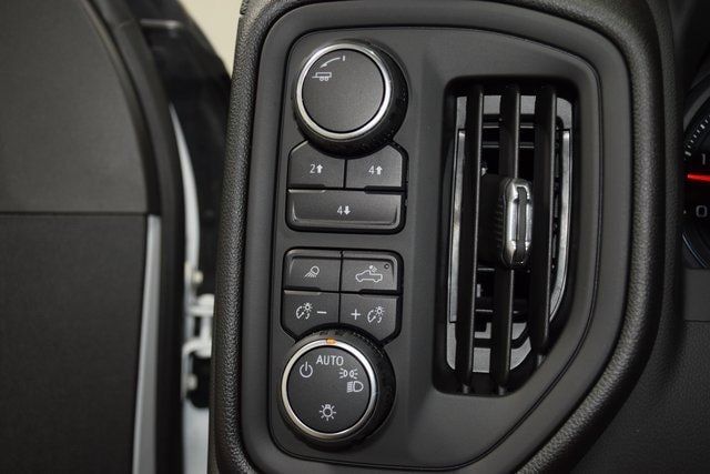 2025 Chevrolet Silverado 3500HD 4WD Double Cab 162" Work Truck - 22868318 - 32