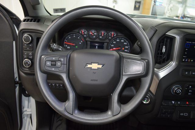 2025 Chevrolet Silverado 3500HD 4WD Double Cab 162" Work Truck - 22868318 - 33