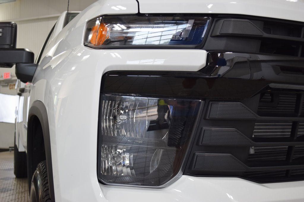 2025 Chevrolet Silverado 3500HD 4WD Double Cab 162" Work Truck - 22949684 - 11