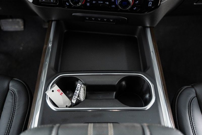 2025 Chevrolet Silverado 3500HD High Country DRW - 22868309 - 25