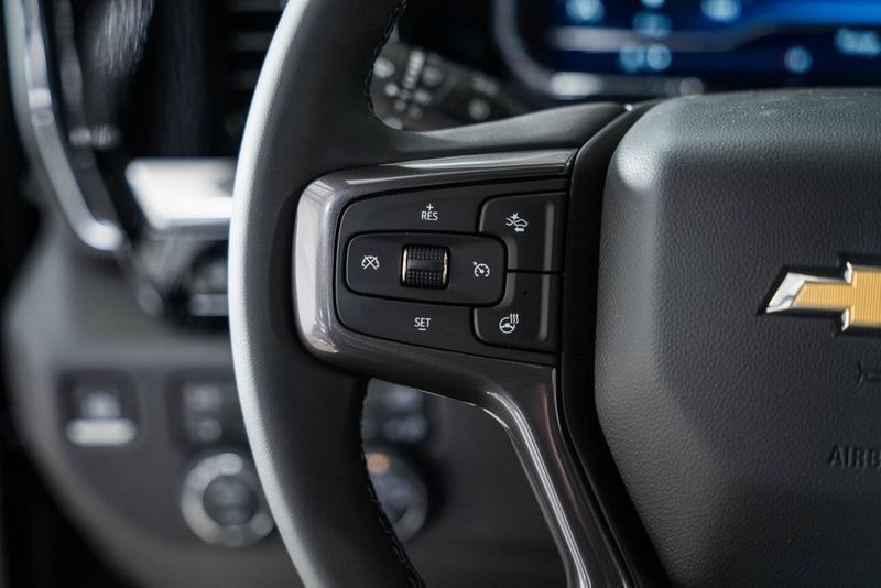 2025 Chevrolet Silverado 3500HD High Country DRW - 22868309 - 30