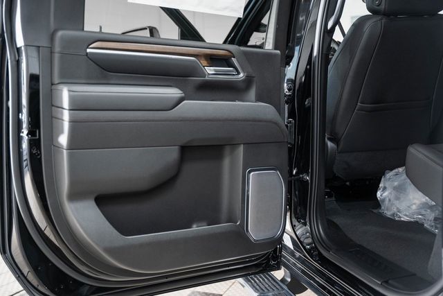 2025 Chevrolet Silverado 3500HD High Country DRW - 22868309 - 34