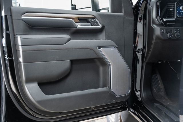 2025 Chevrolet Silverado 3500HD High Country DRW - 22868309 - 35