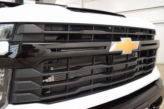 2025 Chevrolet Silverado 3500HD CC  - 22868328 - 4