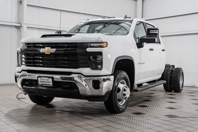 2025 Chevrolet Silverado 3500HD CC 2WD Crew Cab 177" WB, 60" CA Work Truck - 22552741 - 2