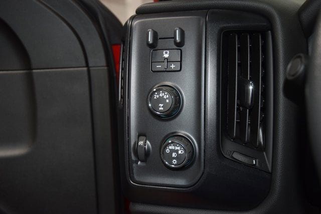 2025 Chevrolet Silverado 6500HD Work Truck photo 19