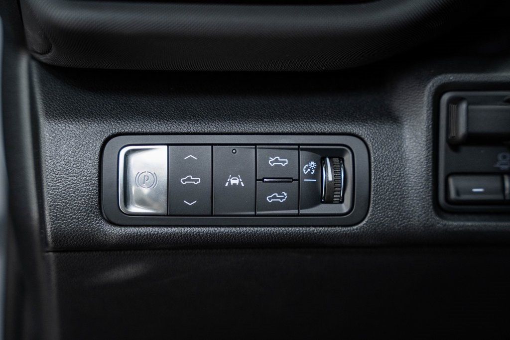 2025 Chevrolet Silverado EV e4WD Crew Cab Extended Range RST - 22812539 - 36