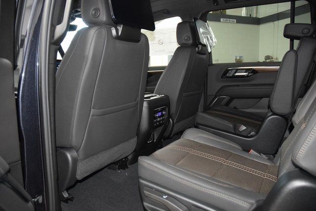 2025 Chevrolet Suburban 4WD 4dr High Country - 22900009 - 40