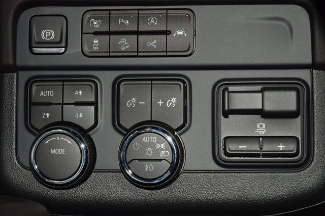 2025 Chevrolet Suburban 4WD 4dr Premier - 22899983 - 33