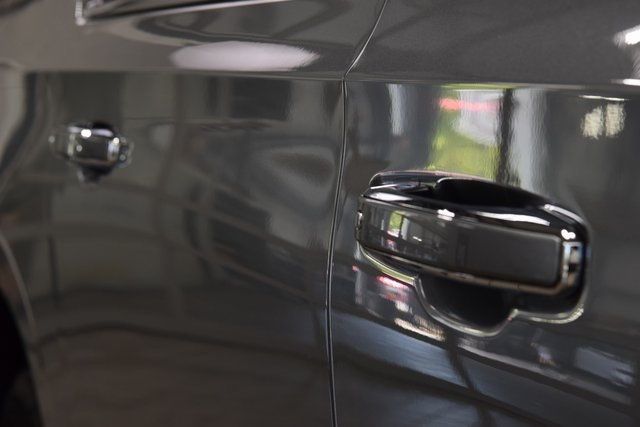 2025 Chevrolet Suburban 4WD 4dr Premier - 22900044 - 17