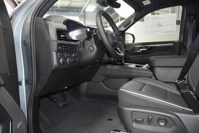 2025 Chevrolet Suburban 4WD 4dr Premier - 22900044 - 38