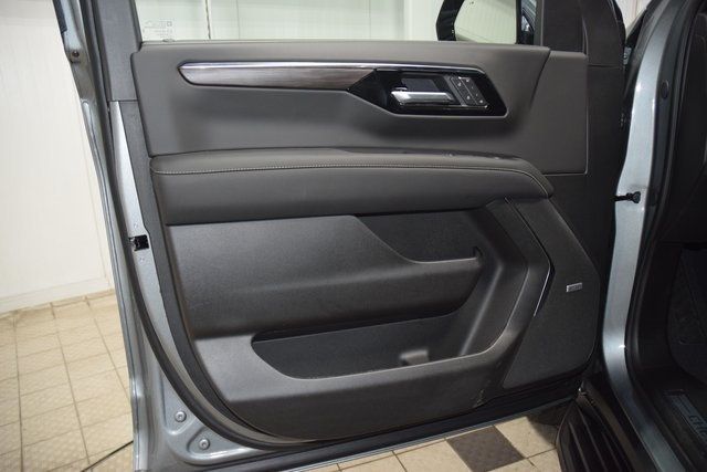 2025 Chevrolet Suburban 4WD 4dr Premier - 22900044 - 46