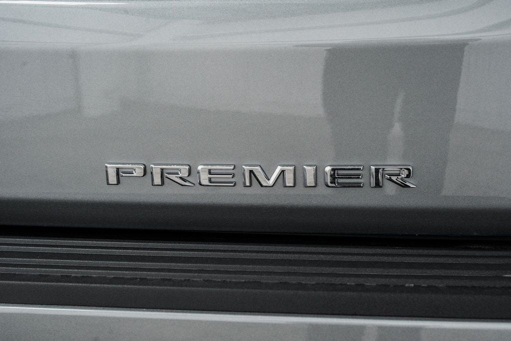 2025 Chevrolet Suburban 4WD Premier - 22650190 - 23