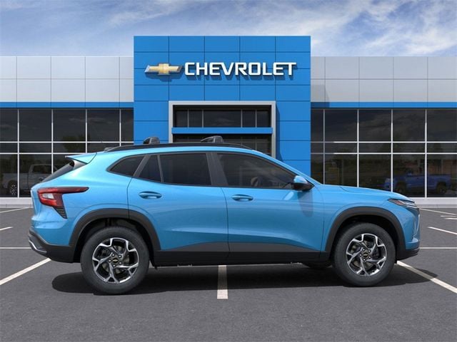 2025 Chevrolet Trax FWD 4dr LT - 22636131 - 50