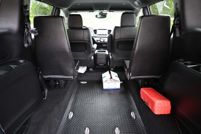 2025 Chrysler Voyager LX FWD - 22988984 - 19