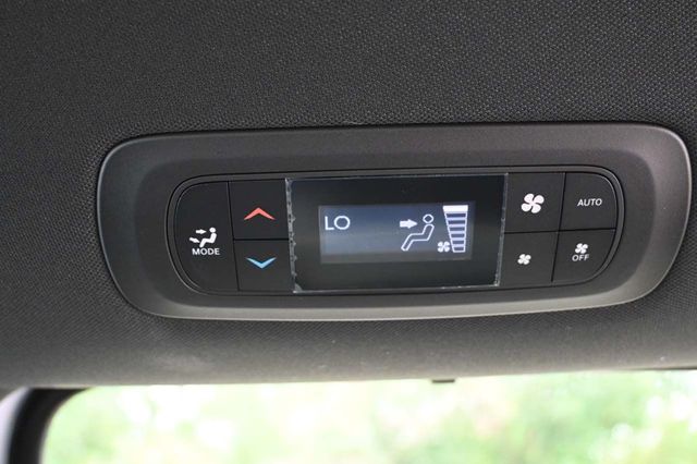 2025 Chrysler Voyager LX FWD - 22988984 - 25