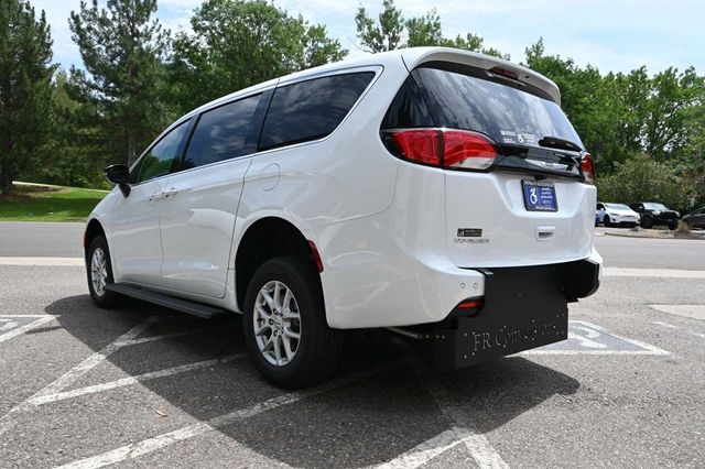 2025 Chrysler Voyager LX FWD - 22988984 - 7