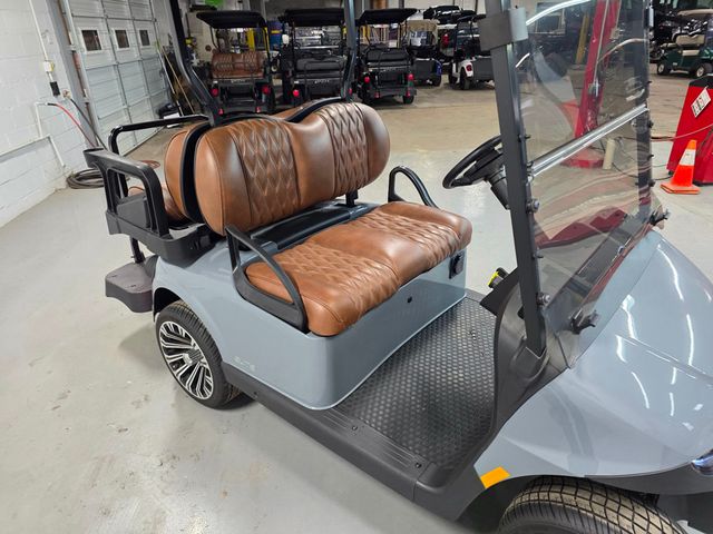 2025 E-Z-GO RXV 2+2 ELiTE 2.2  - 22967872 - 22
