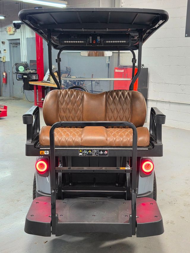 2025 E-Z-GO RXV 2+2 ELiTE 2.2  - 22967872 - 6