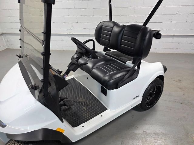 2025 E-Z-GO RXV ELiTE PHANTOM EDITION  - 22967605 - 9